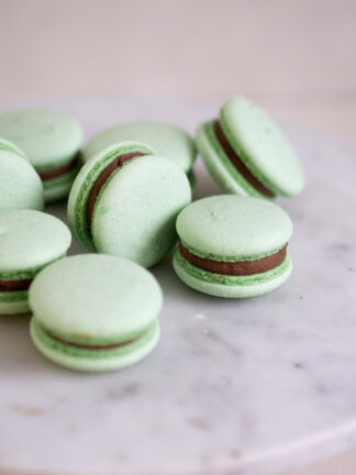 Minttusuklaa macaron