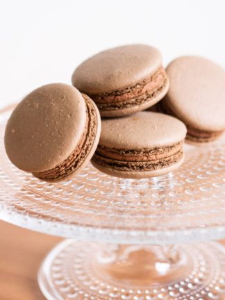 Suklaa macaron