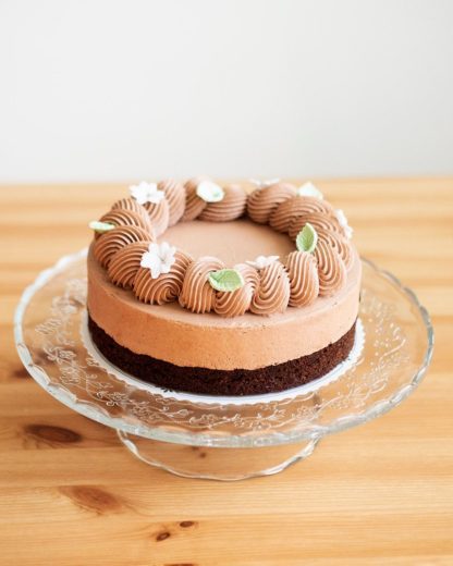 Suklaa-browniemoussekakku (vegaaninen)